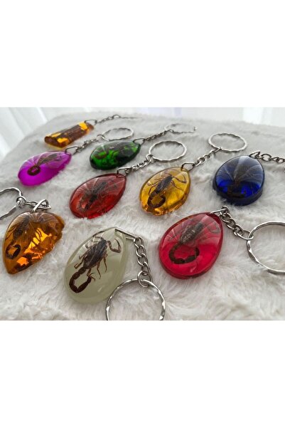 Kehribar Akrep Fosilli Anahtarlık (WOMİ)