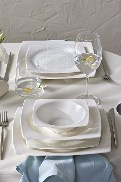 Karaca New Royal Lace Porselen 24 Parça 6 Kişilik Kare Yemek Takımı