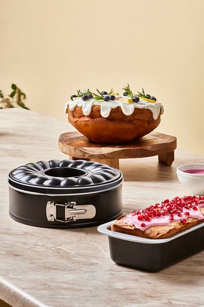 Karaca Multichef Adroit Carbon Steel 3 Piece Cake Mold Set Silver