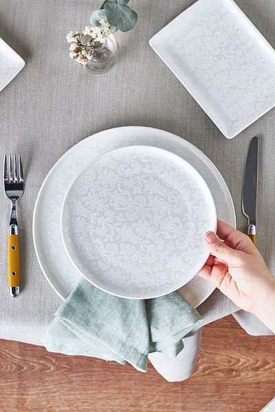 Karaca Minerva 18 Pieces New Bone Dining Breakfast / Service Set for 6 Persons