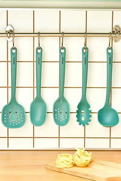 Karaca Nil 5 Piece Service and Preparation Set Green