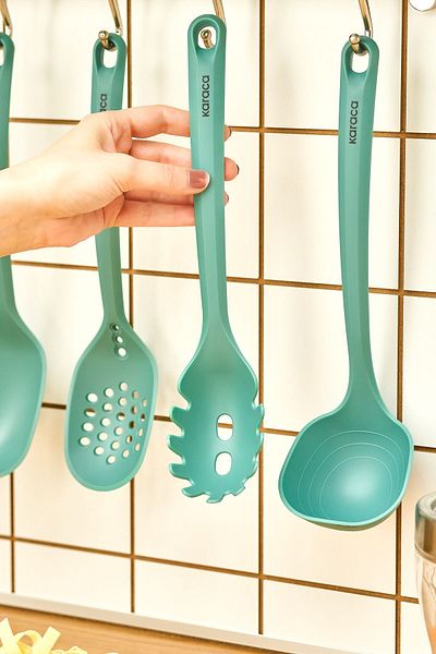 Karaca Nil 5 Piece Service and Preparation Set Green