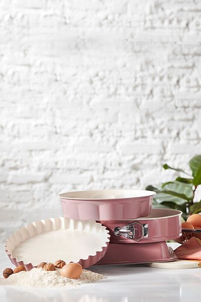 Karaca Berry 28 cm Wavy Cake Mold