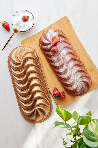Karaca Cake Pro Vera Casting Cake Mold Gold 35 cm