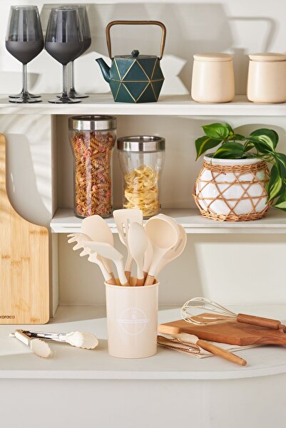 Karaca Darcy New Set de servire 12 bucăți, vârf din silicon, mâner din lemn de fag, bej