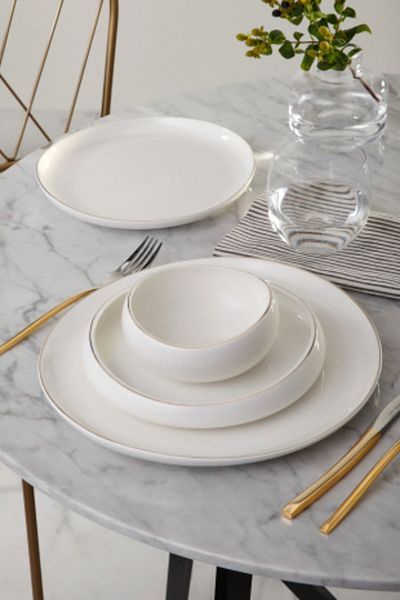 Karaca Streamline Hole Gold 24-teiliges Porzellan-Dinner-Set für 6 Personen