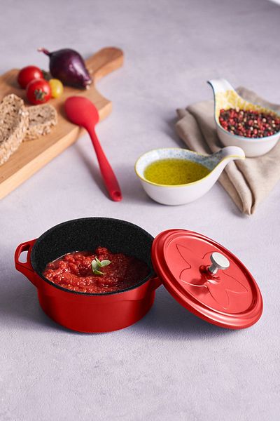 Karaca Biodiamond Candy Mini Cast Pot 12 Cm Red