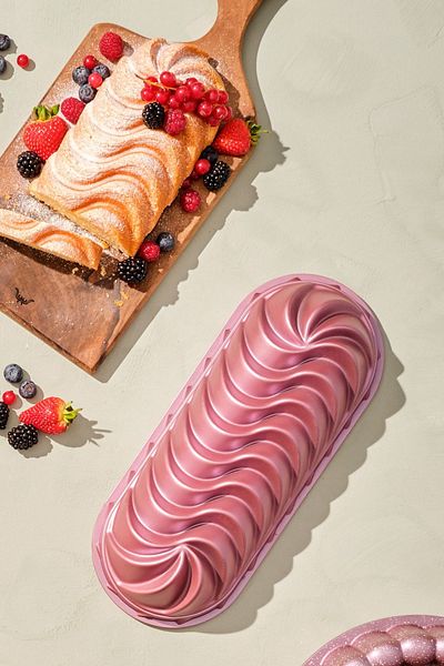 Karaca Cake Pro Vera Cast Cake Mold Pink 35 cm
