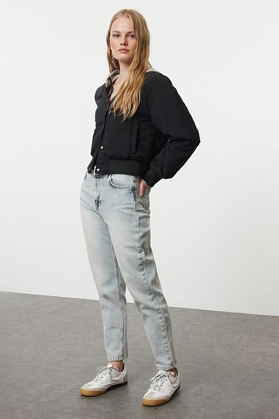 Trendyol Collection Blugi Mom Blue Slim cu talie înaltă - TWOAW25JE00092