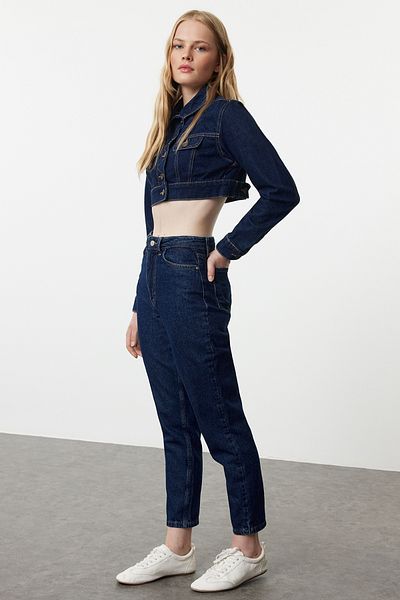 Trendyol Collection Sötétkék magas derekú Mom Jeans TWOAW25JE00072