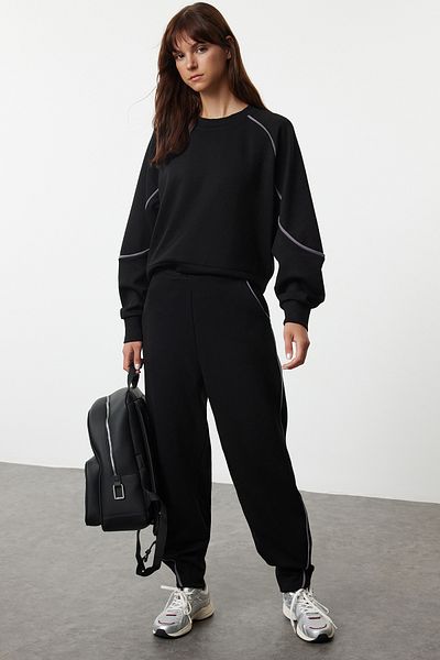 Trendyol Collection Oversize Scuba Fabric Tracksuit Set - Μαύρη λεπτομέρεια σωληνώσεων TWOAW25EM00005