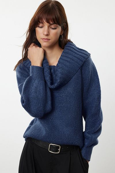 Trendyol Collection Pulover din tricotaj cu guler din dantelă Indigo - Potrivire largă, textura moale TWOAW25KZ00052
