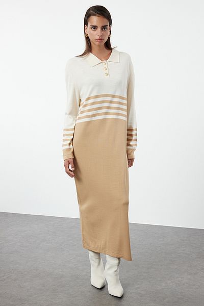 Trendyol Modest Hnědé kamínkové úpletové šaty s blokováním barvy Tctaw25Eb00002