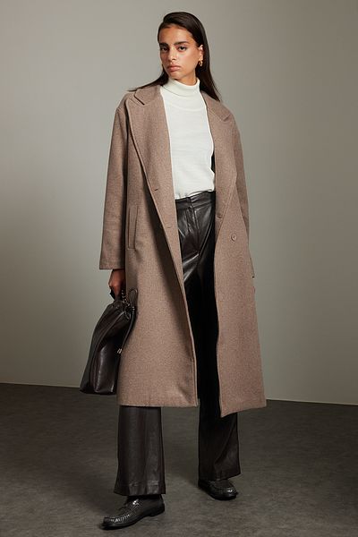 Trendyol Collection Dlouhý norkový oversize vlněný kabát – široký střih s šálou TWOAW25KB00023
