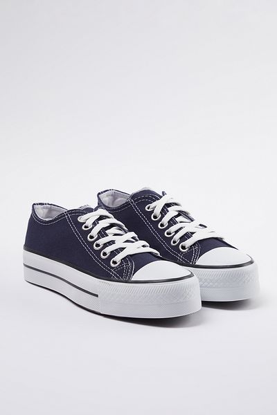 TRENDYOL SHOES Marineblaue Sportschuhe für Damen mit hoher Sohle - Schnürschuhe Takaw25sn00001