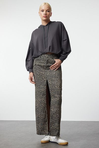 Trendyol Collection Pohodlná pletená mikina z antracitového fleece s kapucí - Twoaw25sw00085