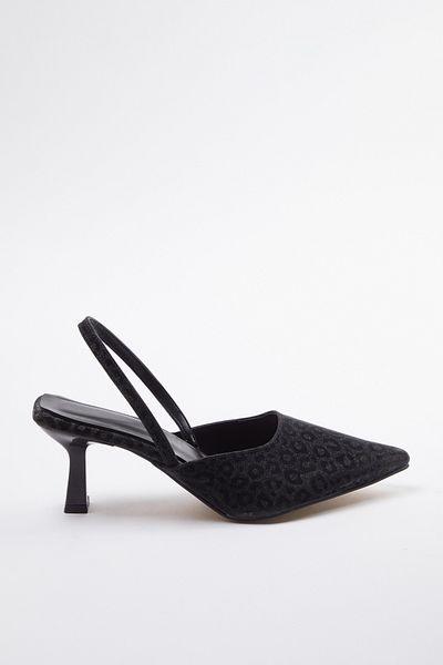 TRENDYOL SHOES Dámské večerní šaty s černým leopardím listem Boty na tenkém podpatku Takaw25To00011