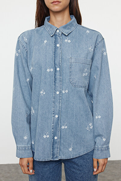 Trendyol Collection Cămașă din blugi - broderie cu flori albastru deschis, TWOAW25GO00079