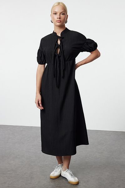 Trendyol Collection Maxi délka černé šaty s mašlí - TWOSS24EL01130