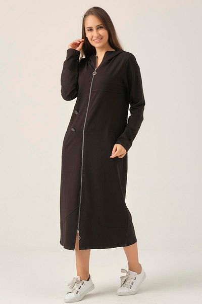 Darlin Moda Women's Black Button Detailed Overcoat Dm195