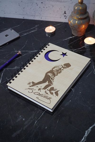 markcat Mustafa Kemal Atatürk Caiet de note din lemn cu 120 de pagini zilnice cu model - cadou pentru profesor