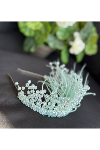 QUEEN AKSESUAR تاج خطوبة فاخر من حجر الكريستال ذو ريش العروس بتصميم مخصص ومعالجة تاج الملكة باللون الأخضر المائي الشفاف
