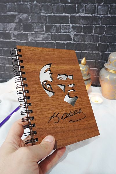 markcat Caiet din lemn Mustafa Kemal Atatürk - Caiet școlar Agenda A5 Spiral
