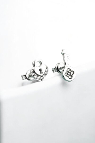 jelux silver Gümüş 925 Ayar Zirkon Taşlı Kalp Kilit Küpe