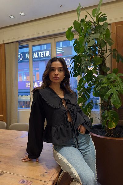 bymaestro woman Cămașă neagră de damă cu guler pentru bebeluși cu șireturi