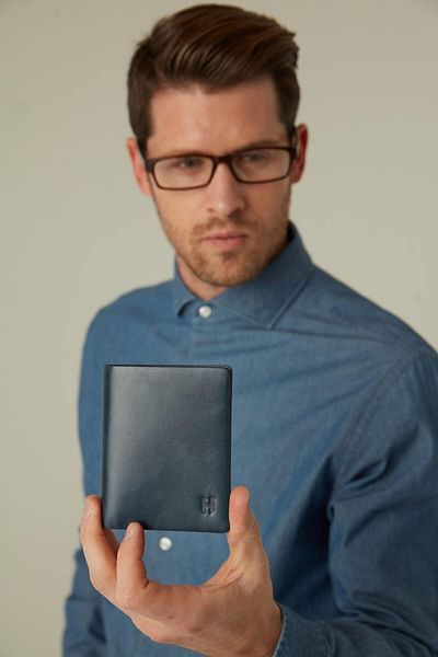 HELMBROOK Portofel Dayton pentru bărbați, albastru bleumarin (culoare plus) din piele, cu design subțire, cu mai multe compartimente, cu protecție RFID
