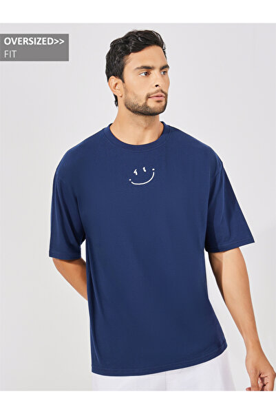 Styli Minimal Emoji Chest Print Oversized T-Shirt