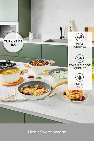 Karaca Refika Birgül 15dílná sada švýcarských křišťálových hrnců – krémová