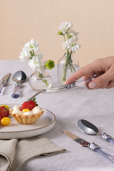 Karaca Ella 18 Piece Fork Spoon Knife Set for 6 Persons White