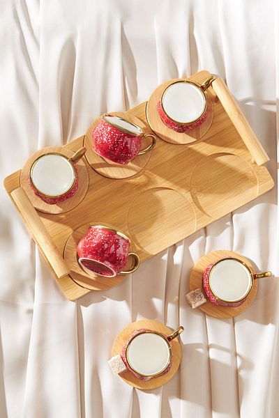 Karaca Rotes Kaffeetassen-Set für 6 Personen mit Bambustablett als Geschenk, 90 ml