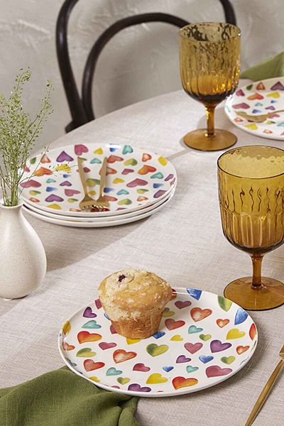 Karaca 6 Piece Porcelain Cake / Dessert Set with Heart 21 cm