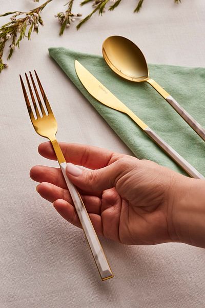 Karaca Arete 18 Piece Cutlery Set for 6 Persons Gold