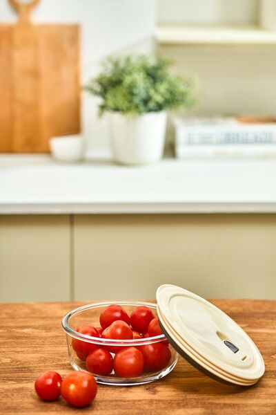 Karaca Cream Vacuum Glass Storage Container with Lid 0.6 Lt