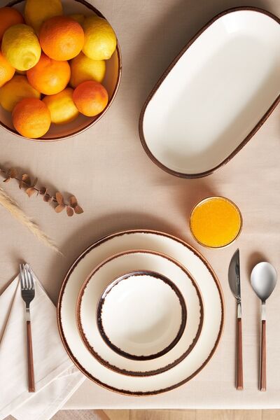 Karaca Levi Square Porcelain Cake Plate 22 cm