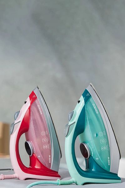 Karaca Suction Cup Irona Steam Iron Ionic Green