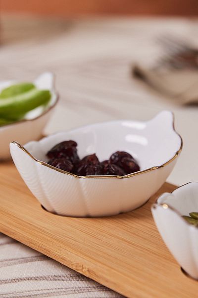 Karaca Sandal 3-Piece Snack Bowl and Bamboo Serving Pot