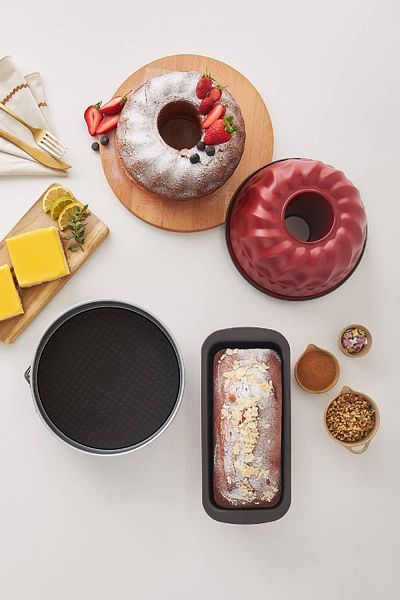 Karaca Multichef Mito Red 3 Piece Carbon Steel Cake Mold Set