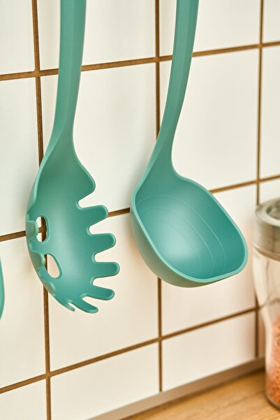 Karaca Nil 5 Piece Service and Preparation Set Green