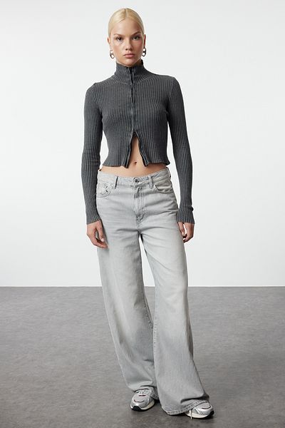 Trendyol Collection Anthracite Knitwear Crop Cardigan - 100% Cotton, Washing Effect TWOAW25HI00010