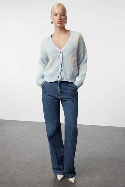 Trendyol Collection Modrý pletený cardigan s výstřihem do V – chlupatá a měkká textura Twoaw24Hi00224