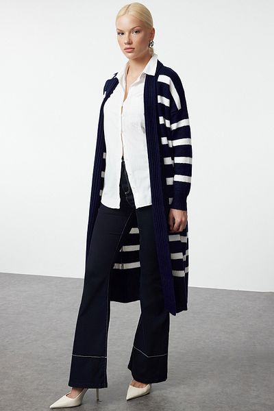 Trendyol Collection Ecru Wide Fit Maxi Strickjacke TWOAW24HI00154
