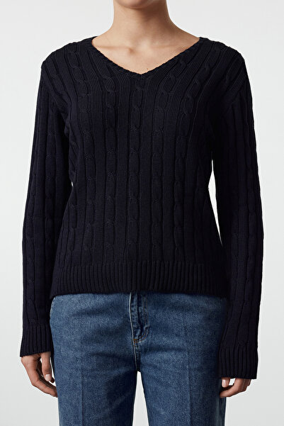 Trendyol Collection Sötétkék Basic pamut V-nyakú kötöttáru pulóver TWOAW25KZ00249