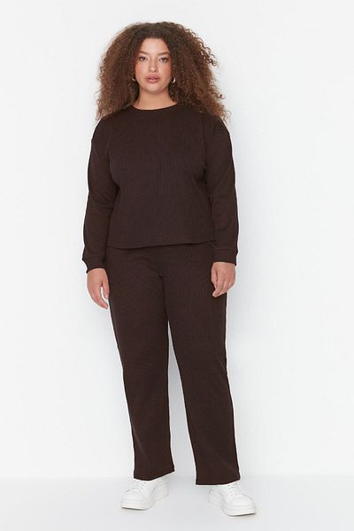 Trendyol Curve Brown Thessaloniki Knitted Plus Size Pajamas Set Tbbaw23Ai00002
