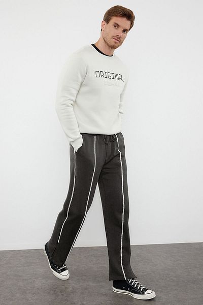 Trendyol Collection Χρώμα ανθρακί - Φούτερ Karyoka με φαρδύ πόδι και λεπτομέρεια ραφής TMNAW25EA00019 - Limited Edition