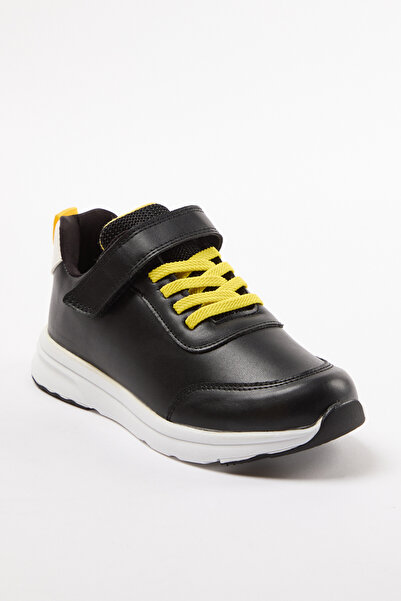 TRENDYOL SHOES Černé kontrastní šněrovací dětské tenisky Little Boy Takaw25Sn00031