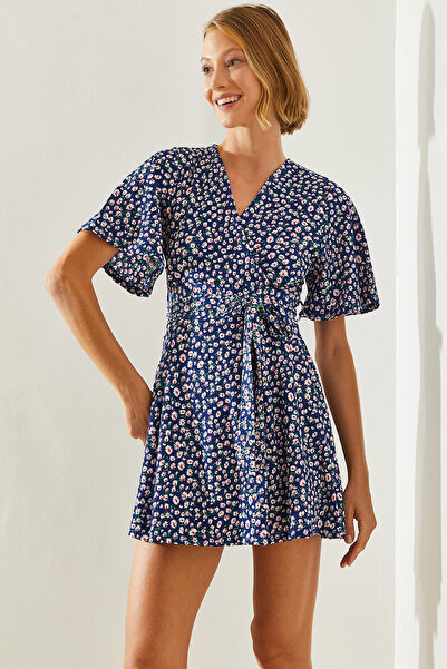 Bianco Lucci Dámské šaty se zavazováním s dvojitým límcem – s šortkami, Model č: 60171009